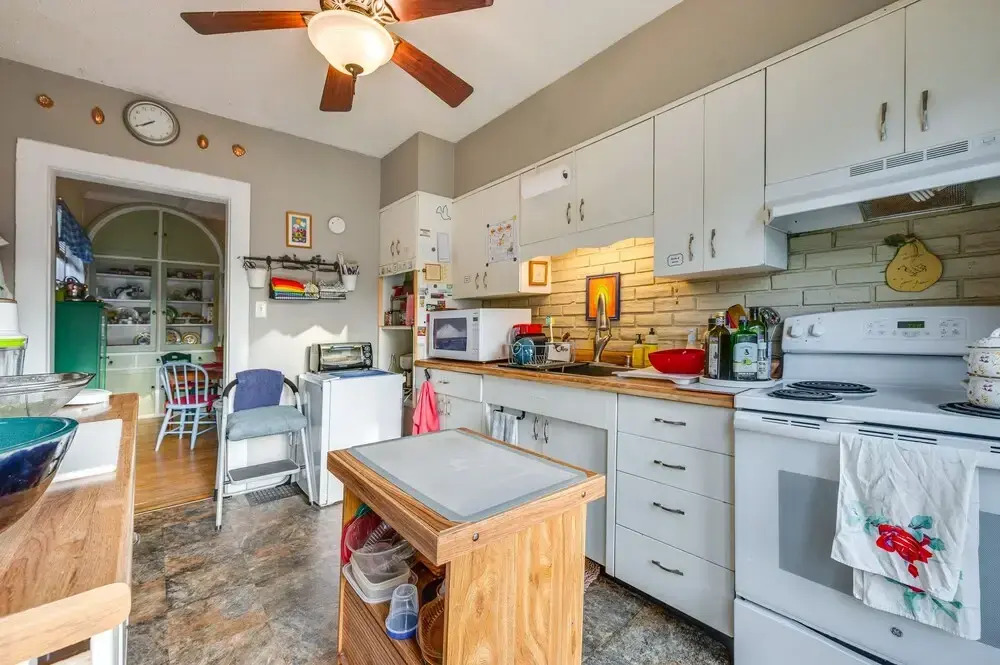 Marshalltown Vacation Rental w/ Private Yard!