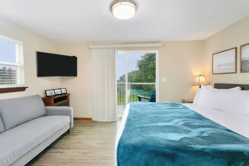Breakwater Resort