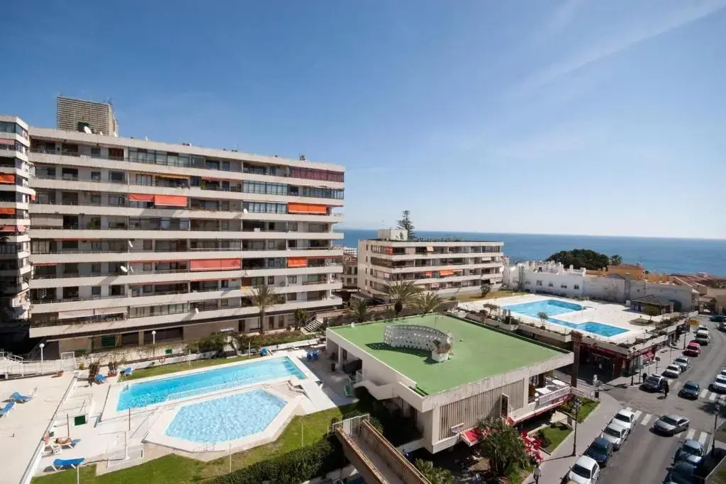 Nogalera 110 City central 3 pools with bar