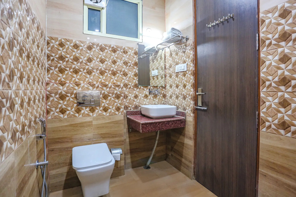 FabHotel Frolic