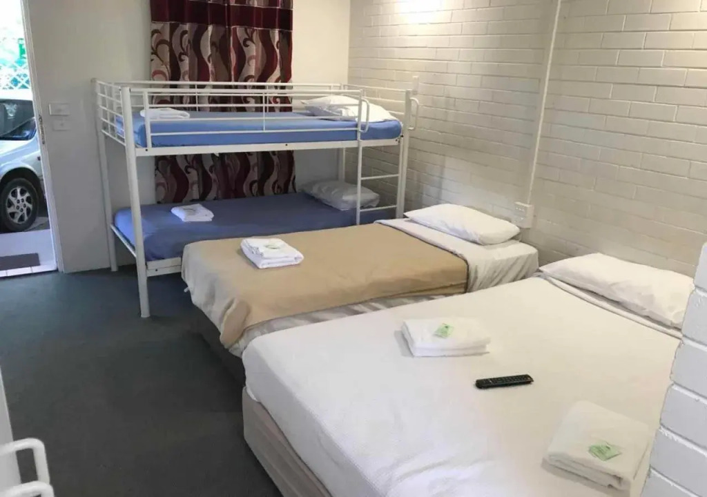 Bananatown Motel