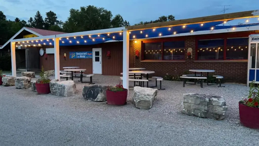 Huron Sands Motel and Restaurant