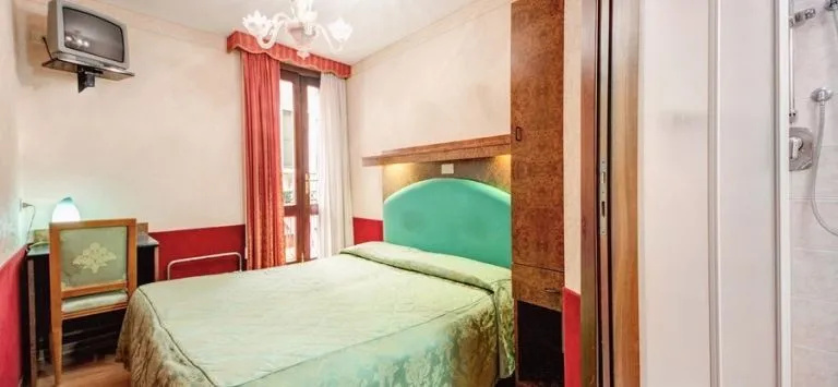 Moderno Hotel