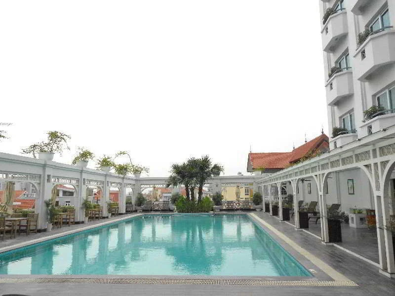 Pearl River Hotel