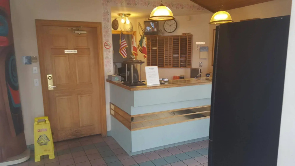 Rainbow Motor Inn