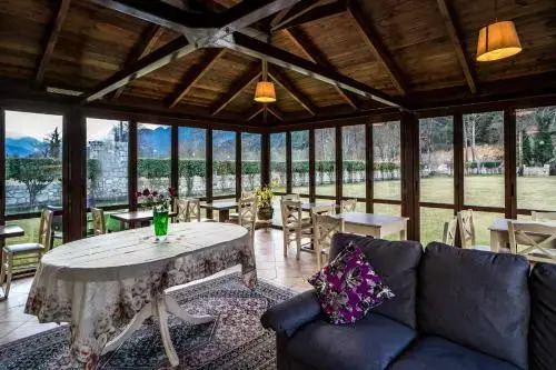 Naiades Guesthouse