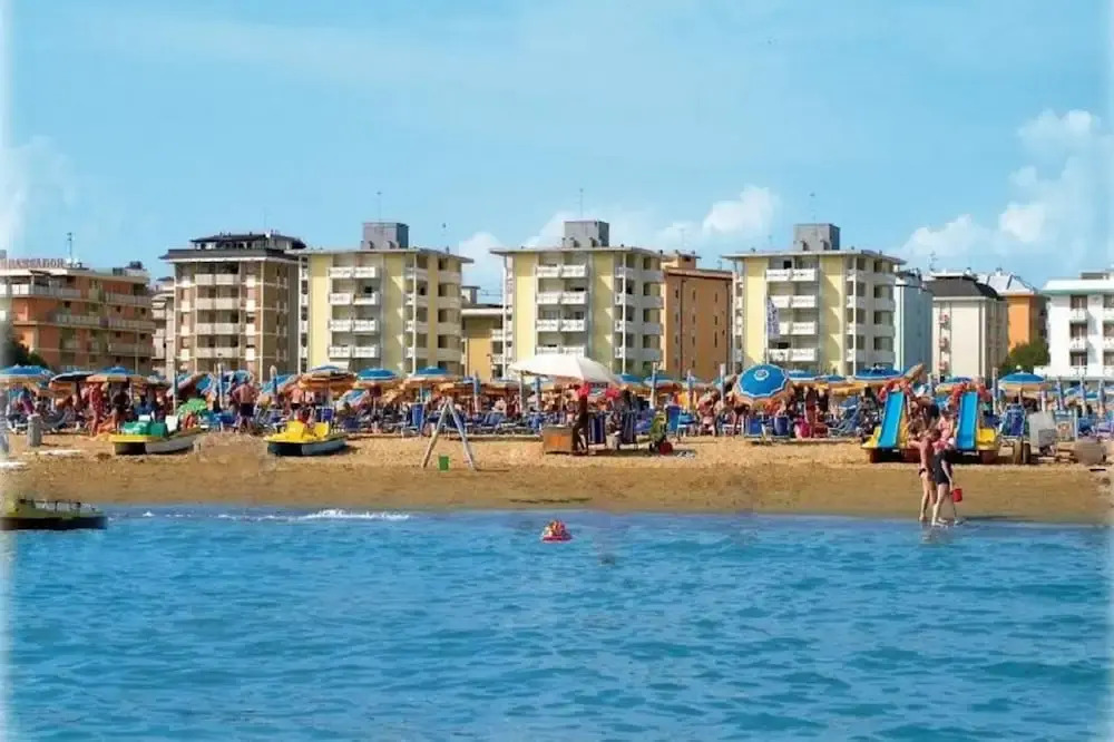 Apartment in a Prime Seafront Location