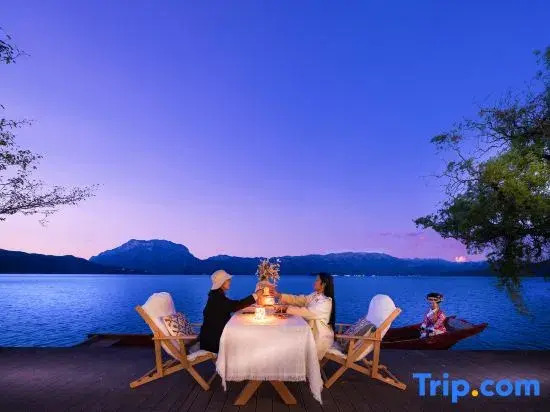 Lugu Lake Scenic Area Shuitian Yishe Loft Lakeview Vacation Apartment