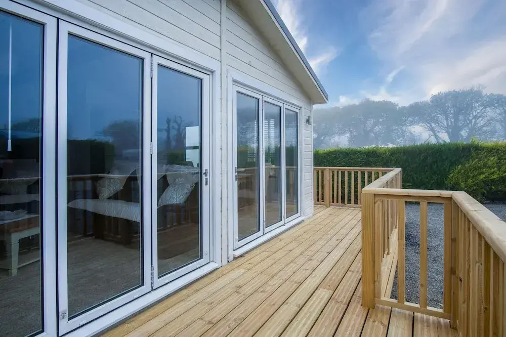 Swallow Lodge - 3 Bedroom Lodge - Wisemans Bridge