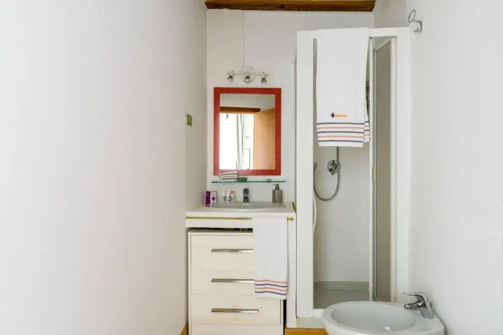 ALTIDO Cozy Apt for 4 close to Basilica di Sant'Ambrogio