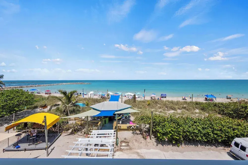 Oceanfront Inn Suite #12- Ocean View Balcony - King Bed