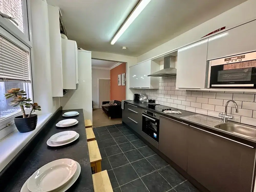 4-bed 3 Bath House in Leicester City