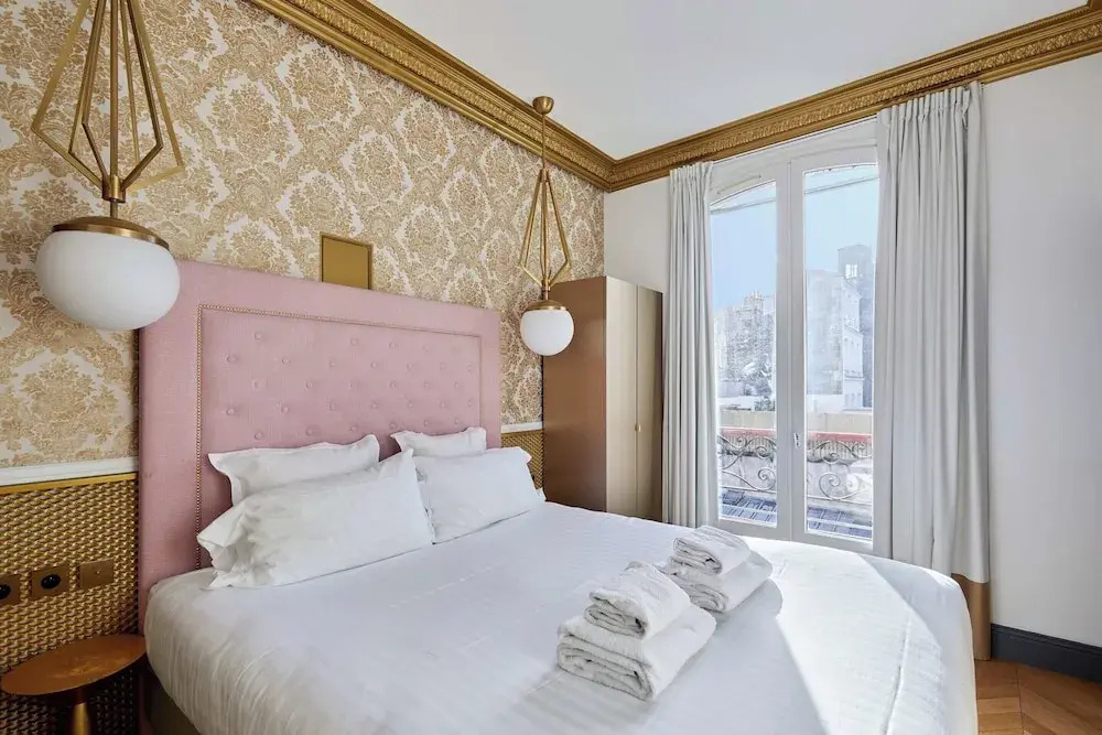 Superb AC- 1bdr Ave Montaigne - Arc de Triomphe by Studio Prestige