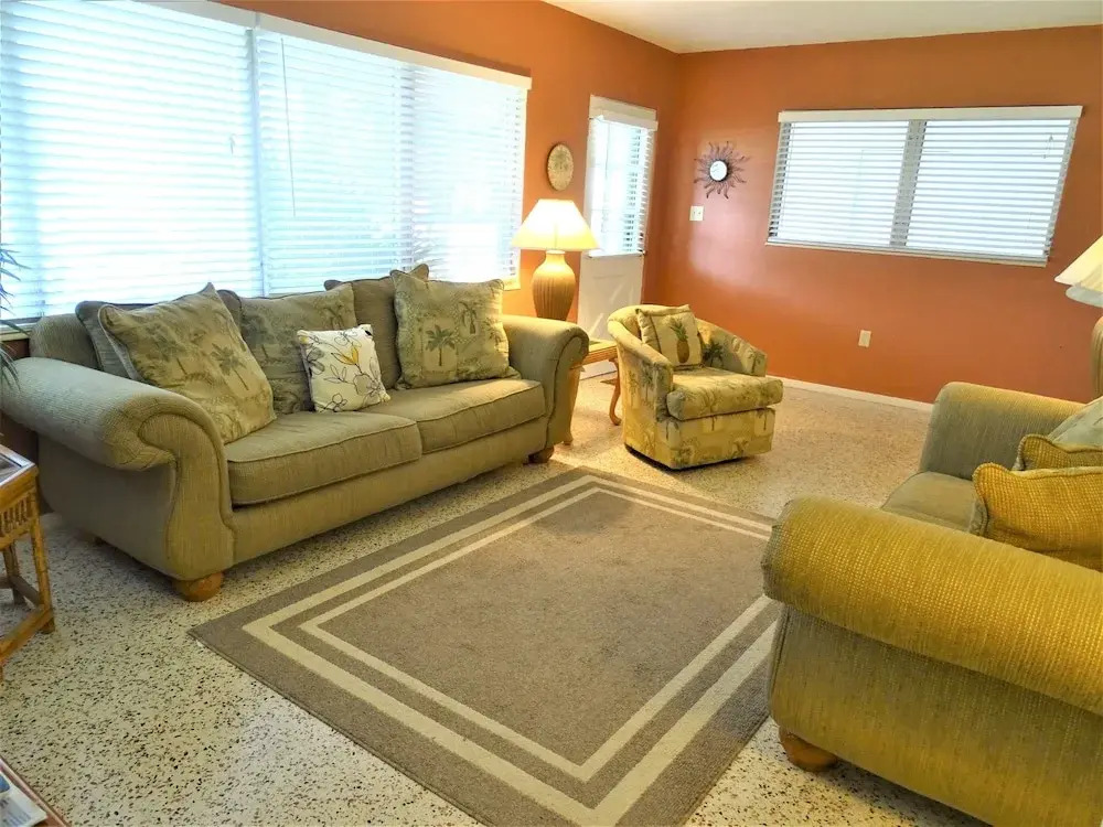 6536 South Village 3 Bedrooms 2 Bathrooms Home