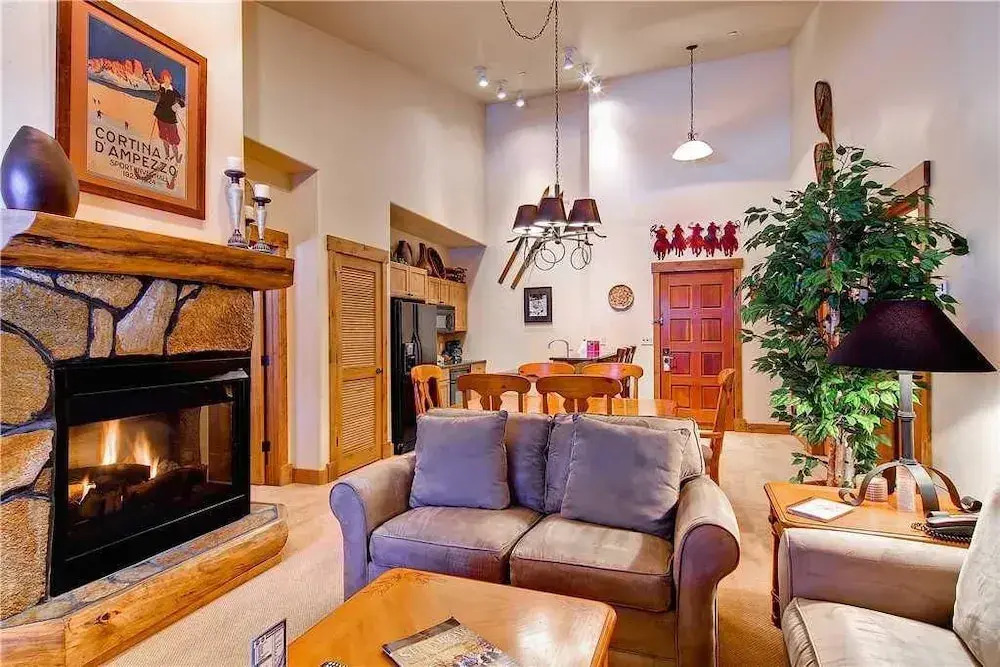 3306 Champagne Lodge, Trappeur's Crossing Apartment 2