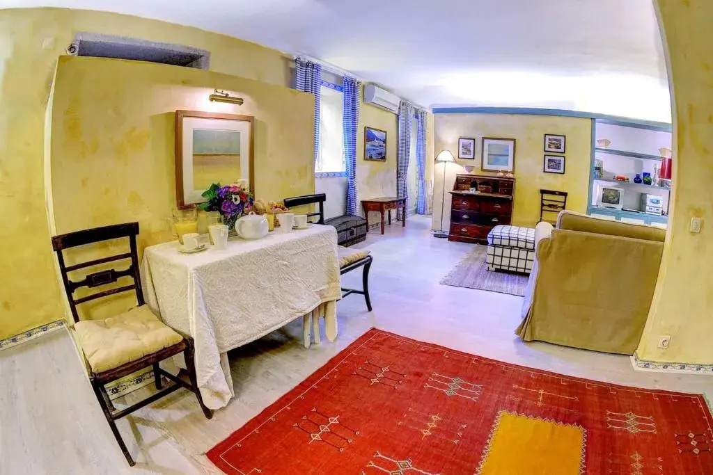 One bedroom appartement with terrace and wifi at Porto