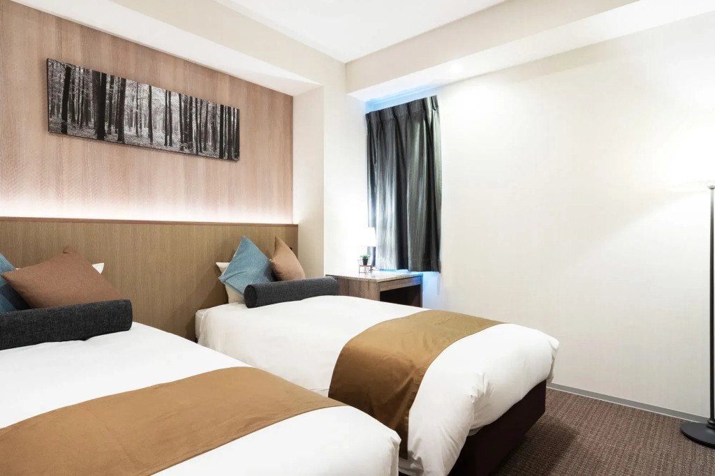 Nipponbashi Crystal Hotel 2