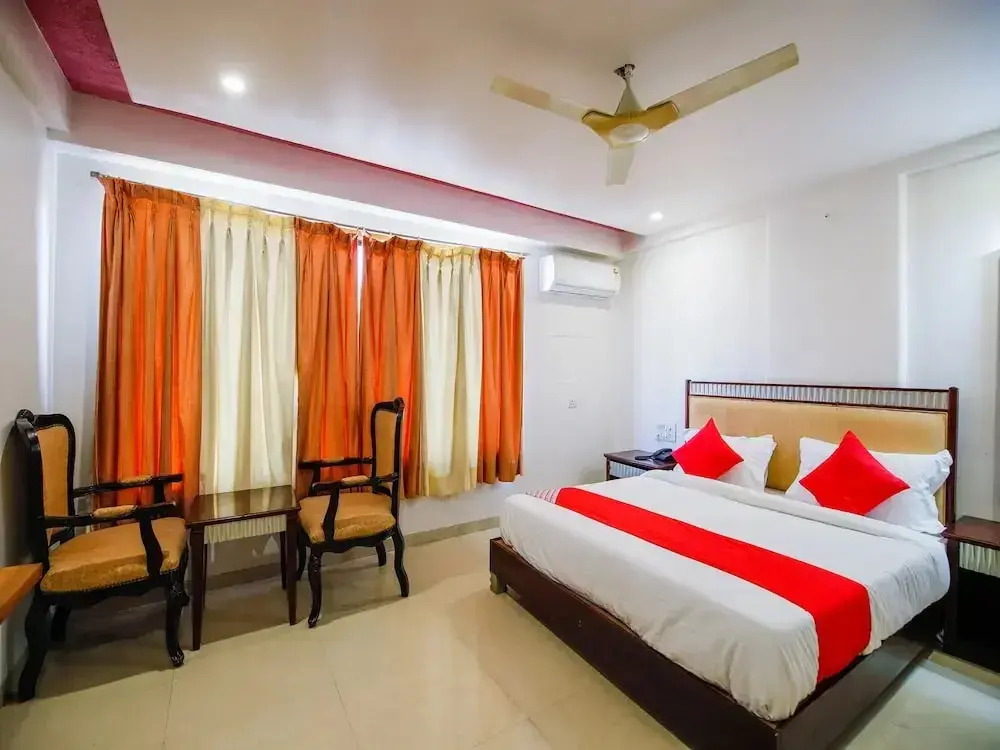 Metro By OYO Rooms