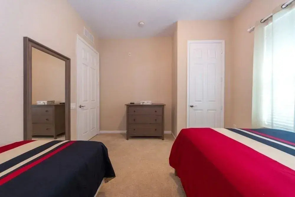 H2u - Olive - Vc4804 4 Bedroom Apts by Redawning