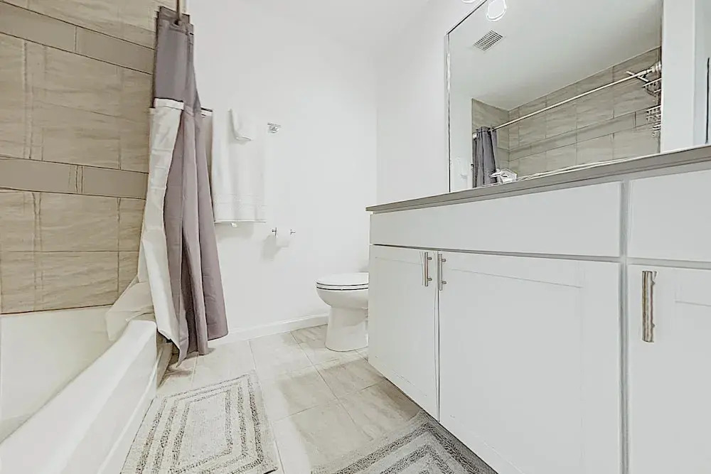 New Listing! Chic Sola W/ Private Balcony 2 Bedroom Condo