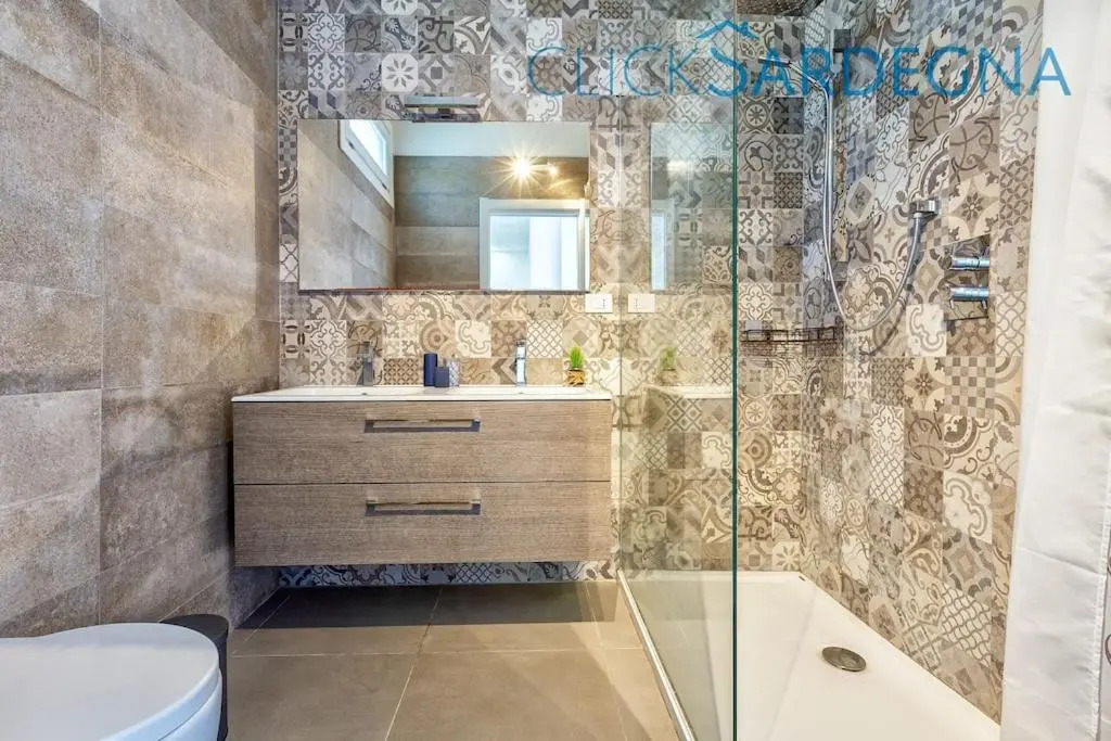 Villa Emmeline fronte mare 5 camere 6 bagni infinity pool WiFi per 12 persone