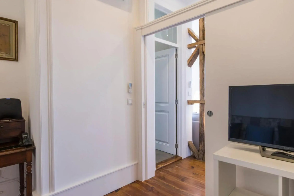 LovelyStay - Comfortable apartment with river views