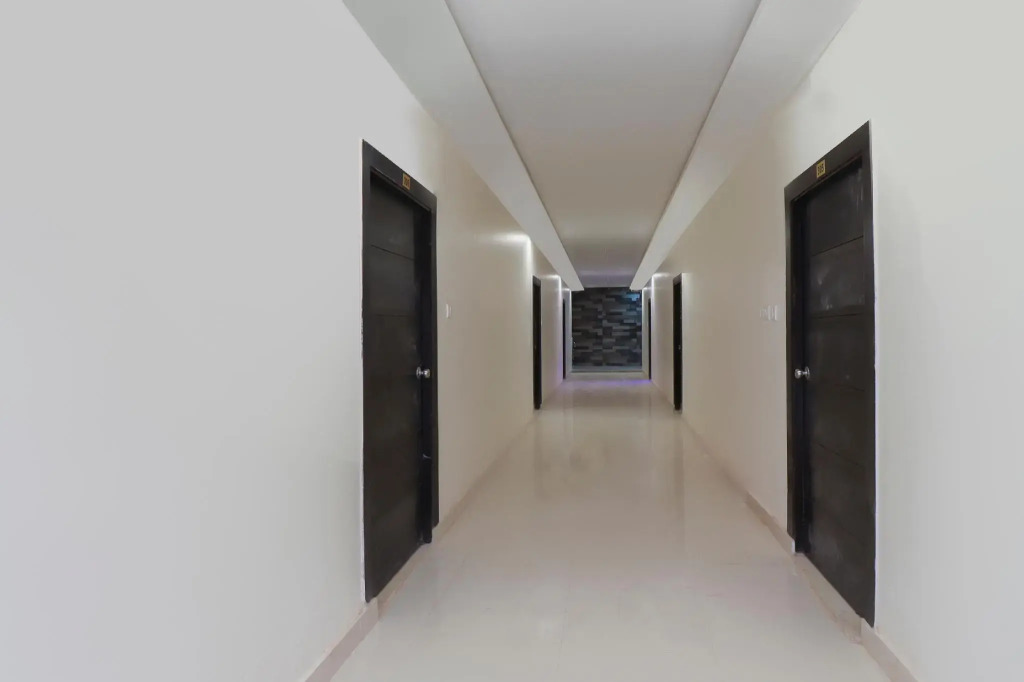 OYO 67311 Hotel R.J Palace