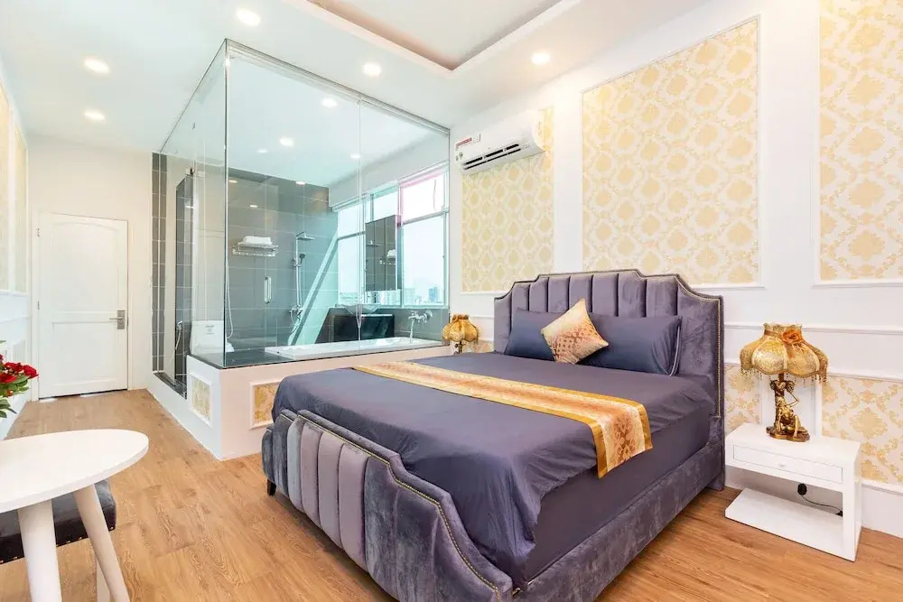 White Diamond PN Hotel