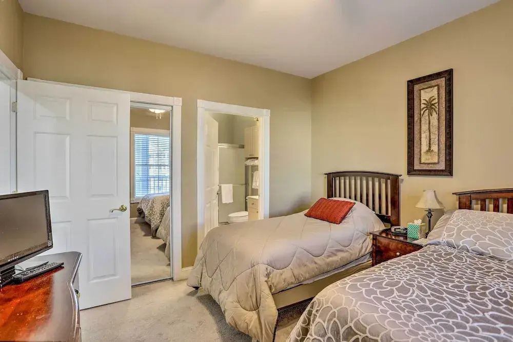 Magnolia Pointe Three-bedroom Apartment 101-4811