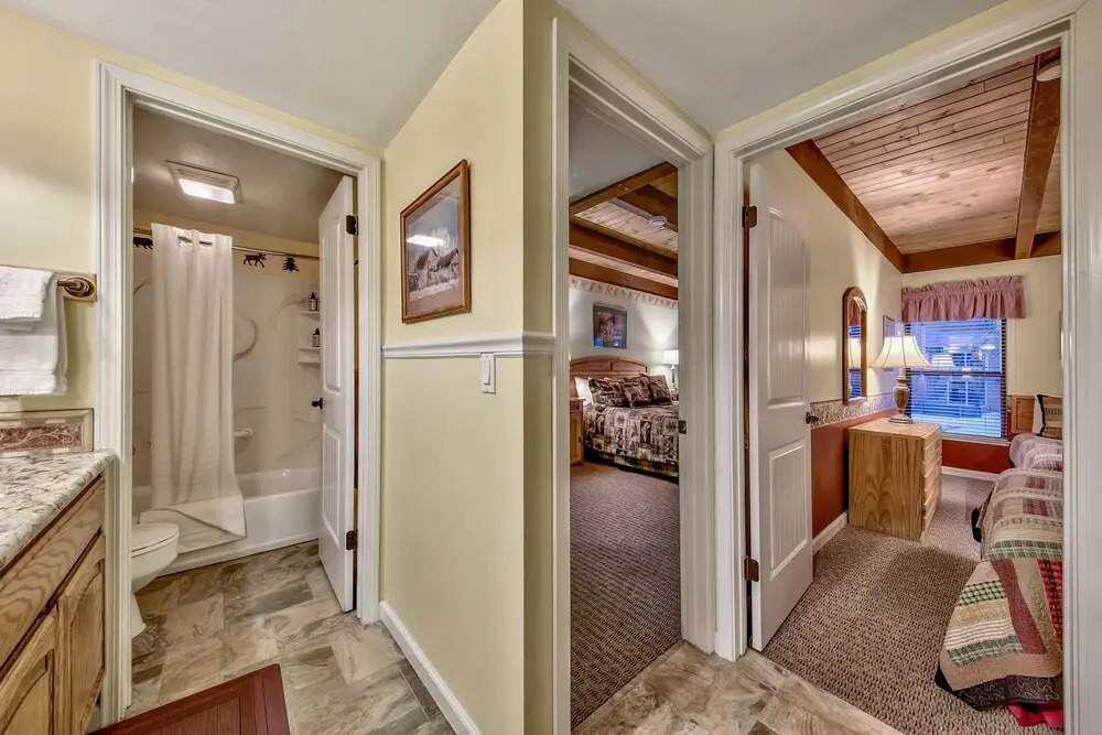 Newly Remodeled 2 Bedroom Townhome With Loft Townhouse by RedAwning