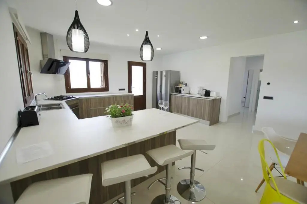Villa Mediterranea for 10 , new luxury Villa .