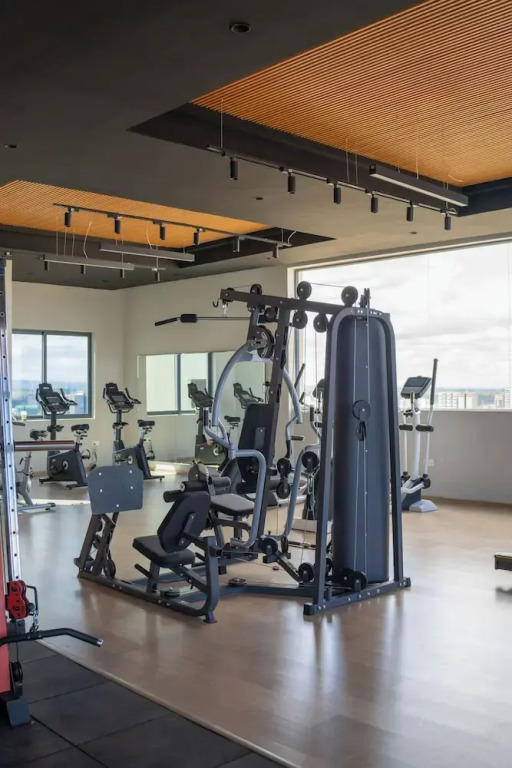 Nzuri Elite-1 bedroom with a Pool, Gym, workstation & near National Museum, JW Marriotts, Kempinski and Banks