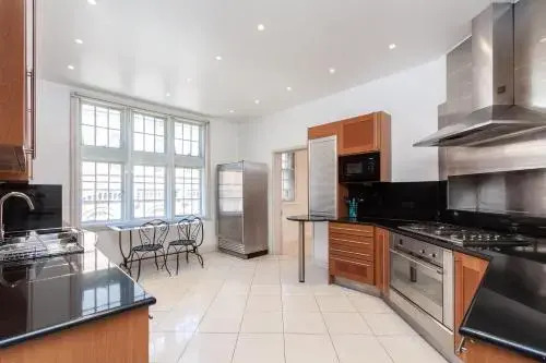 Apartment on Duke Street