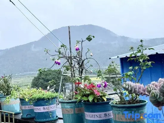 Tengchong Gaogu Mountain House Chinese Inn