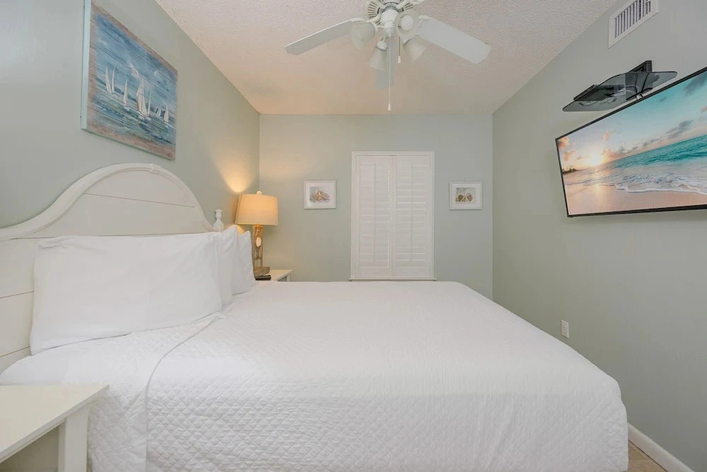 Phoenix X 407 3 Bedroom Condo