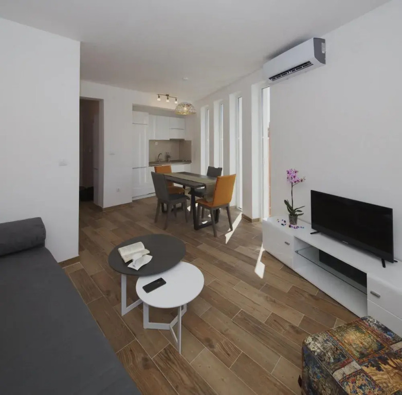 Apartments STEP