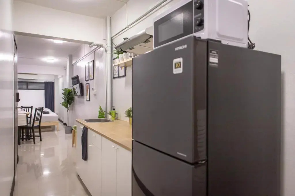 T1 Large Studio Full kitchen 100m. to BTS