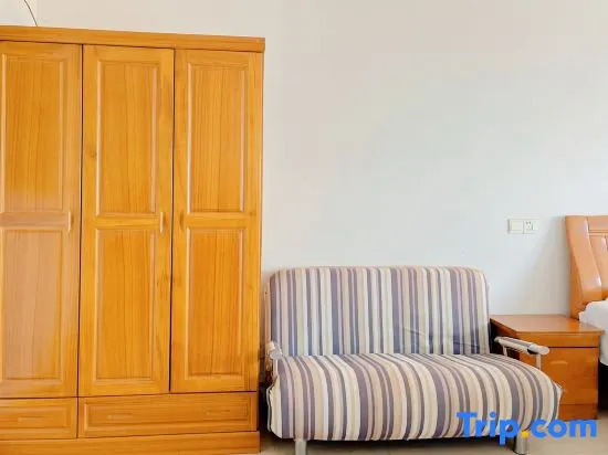 Tuwu Theme Apartment (Jiashan Railway Station Renmin Avenue)