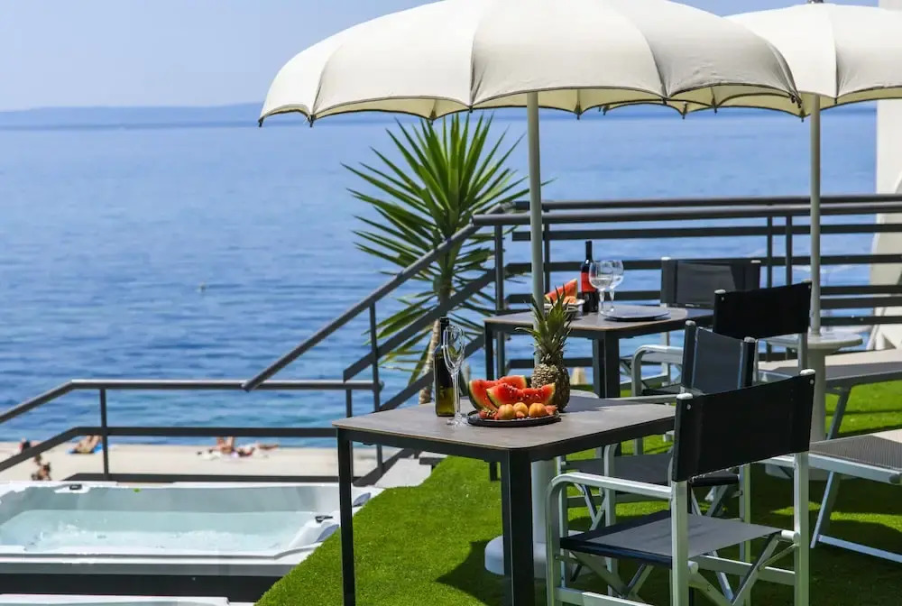 Via Mare Luxury Rooms