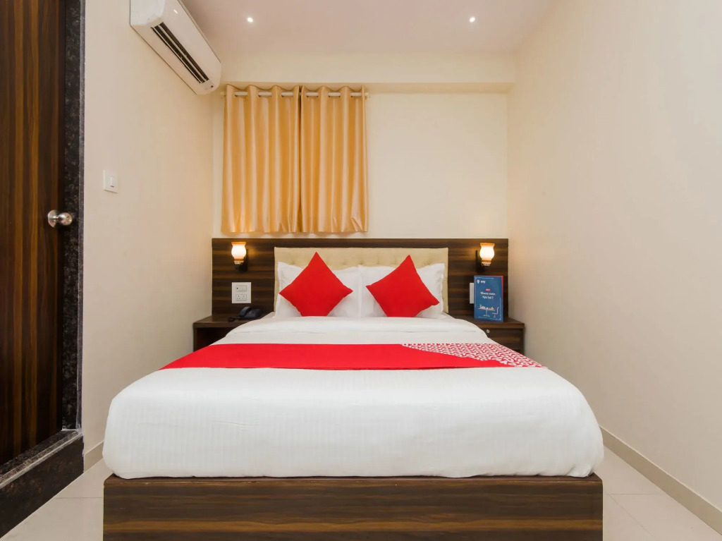 OYO 11706 Hotel Avion Park