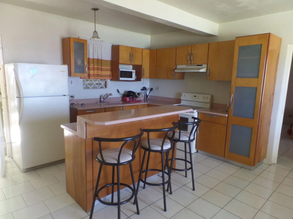 Rooms On the Hip Strip - Montego Bay