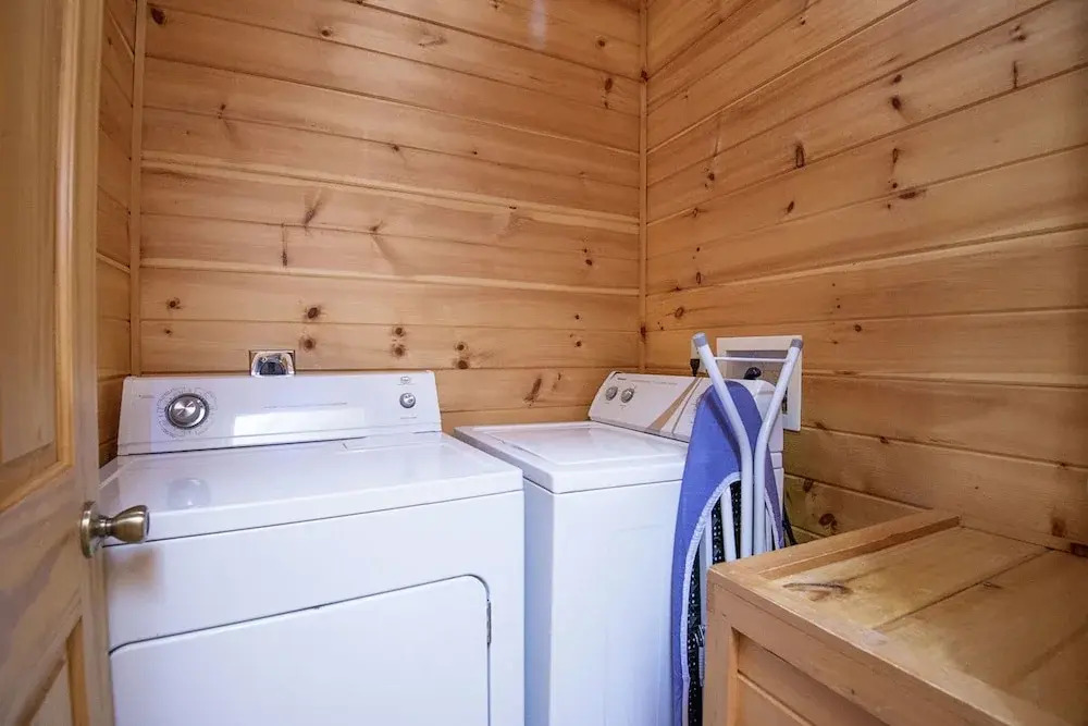 Smokerise Lodge by Heritage Cabin Rentals