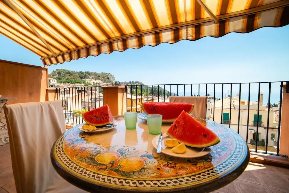 Vilagos Apartments & Loft Taormina