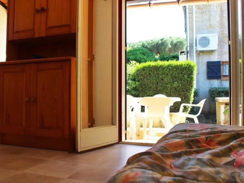 Villa mitoyenne charmante avec piscine, 6 pers., parking privatif - FR-1-607-27