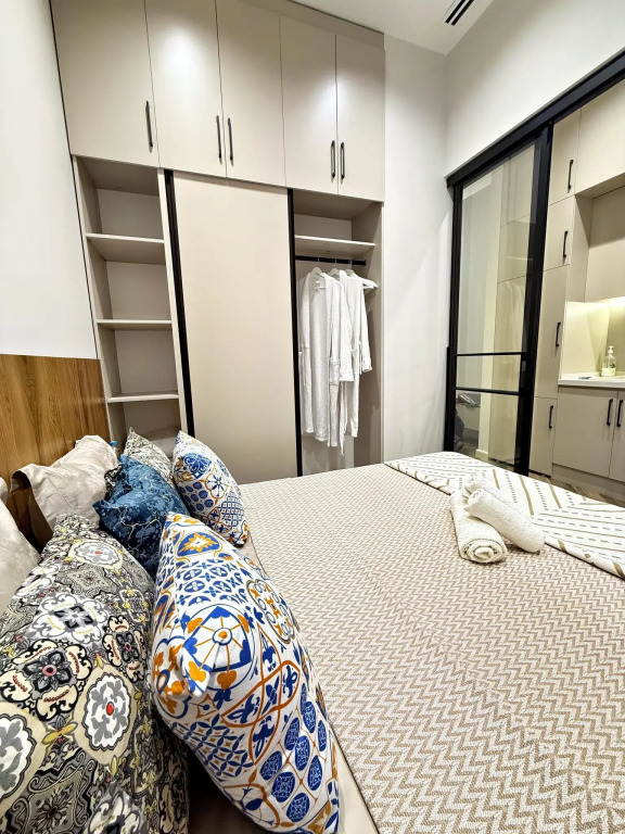 Royal Rentals (Роял Ренталс) на улице Батыра Закирова 1А/1 блок А