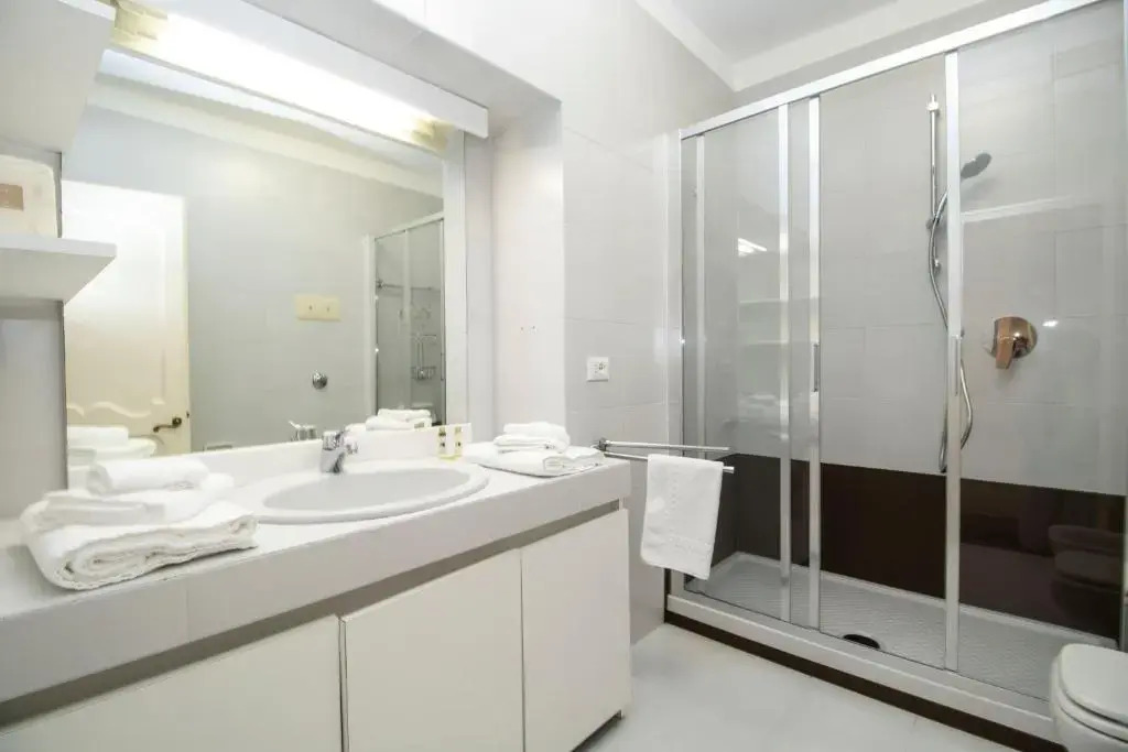 Royal by PortofinoHomes