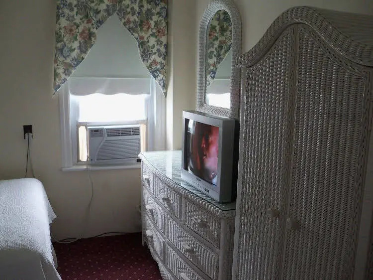 Holly Beach Hotel B&B