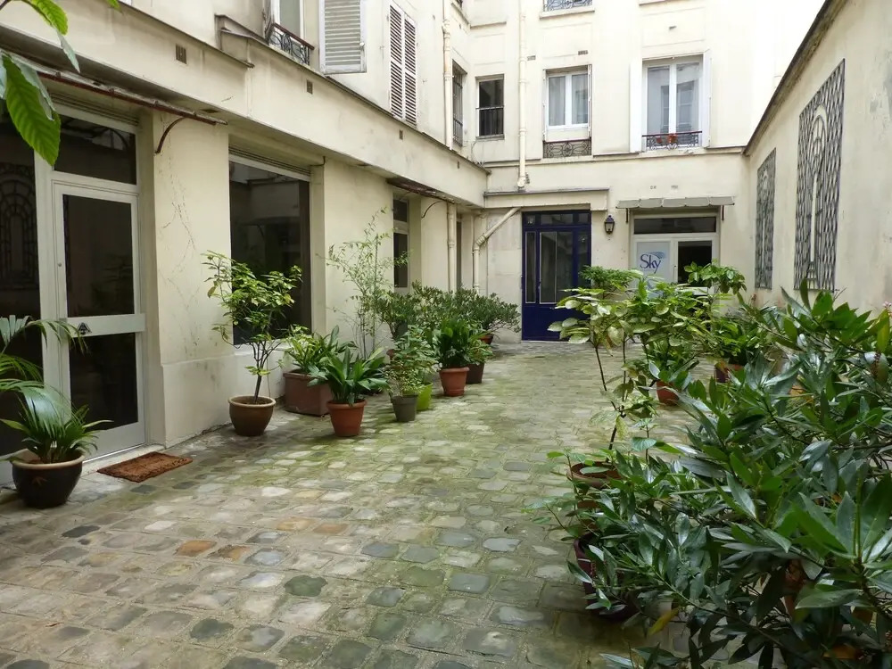 Rue Turgot Apartment