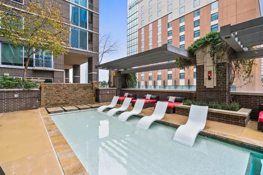 Austin Grand Studio Apartment