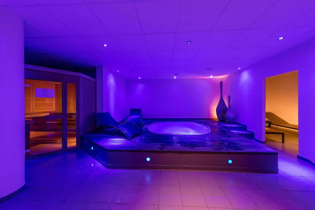 Garrigae Domaine de lEsterel - piscine & SPA Cinq Mondes